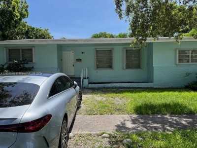 Home For Sale in North Miami, Florida