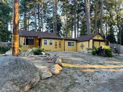 Home For Sale in Crestline, California