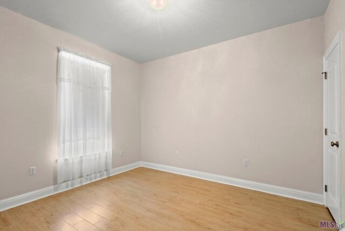 Picture of Home For Sale in Denham Springs, Louisiana, United States