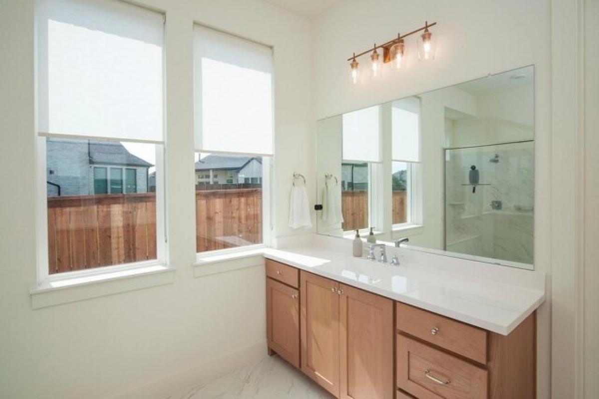 Picture of Home For Sale in Prosper, Texas, United States