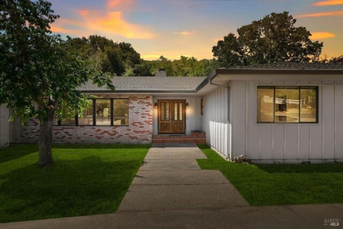 Picture of Home For Sale in San Anselmo, California, United States