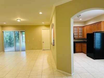 Home For Sale in Palm Beach Gardens, Florida