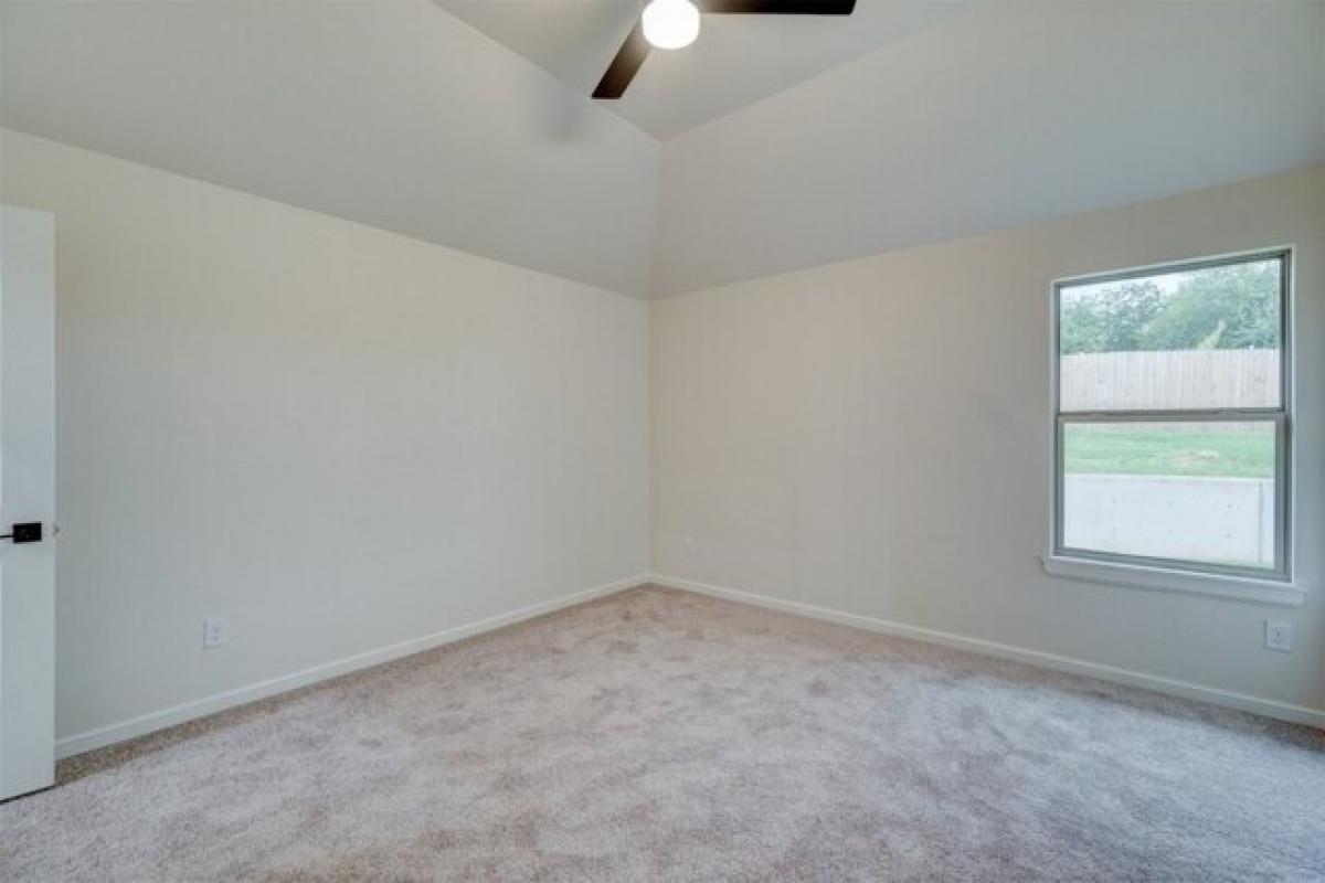 Picture of Home For Sale in Norman, Oklahoma, United States