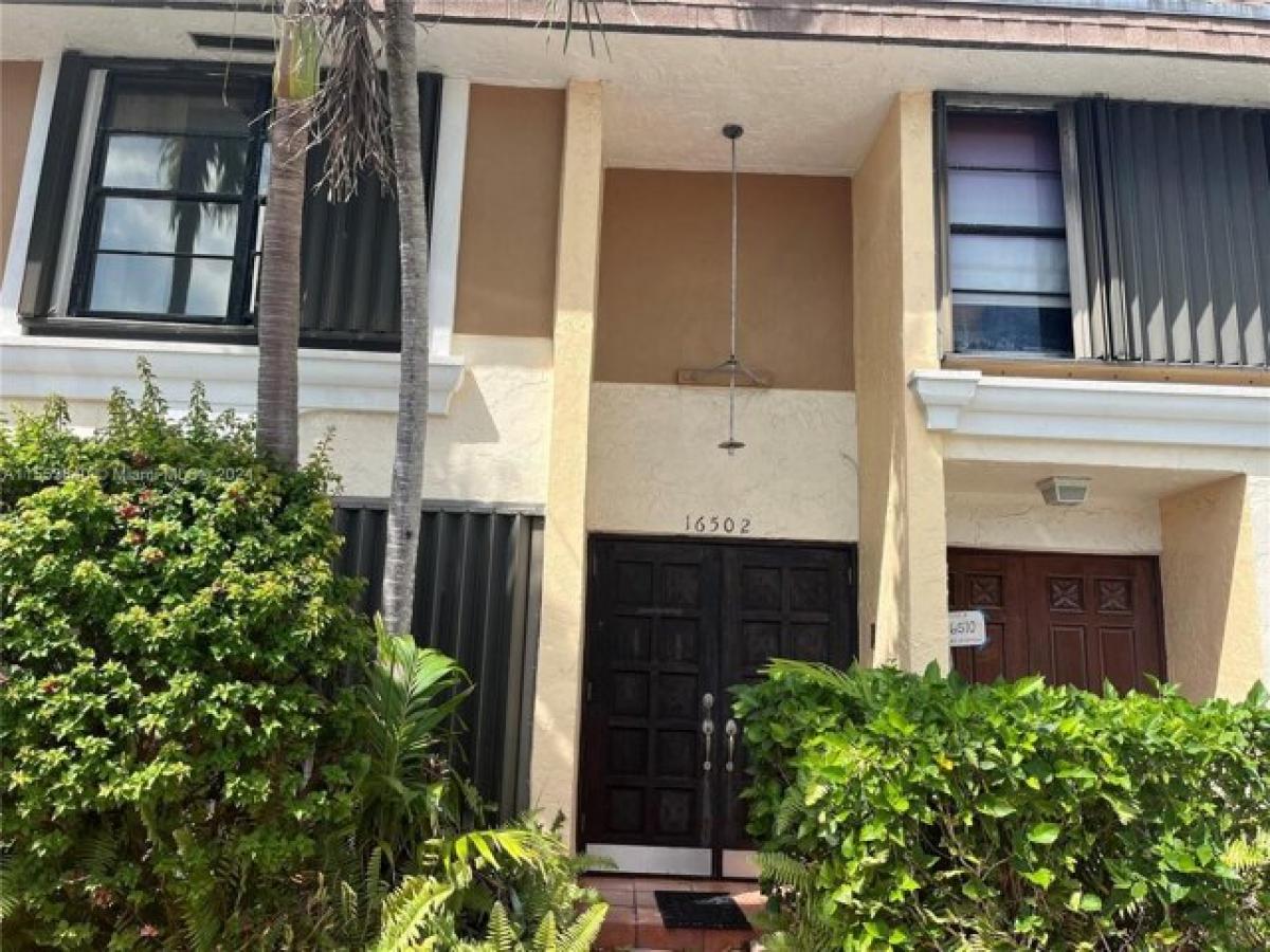 Picture of Home For Sale in North Miami Beach, Florida, United States