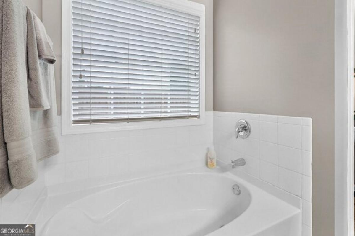 Picture of Home For Sale in Hampton, Georgia, United States