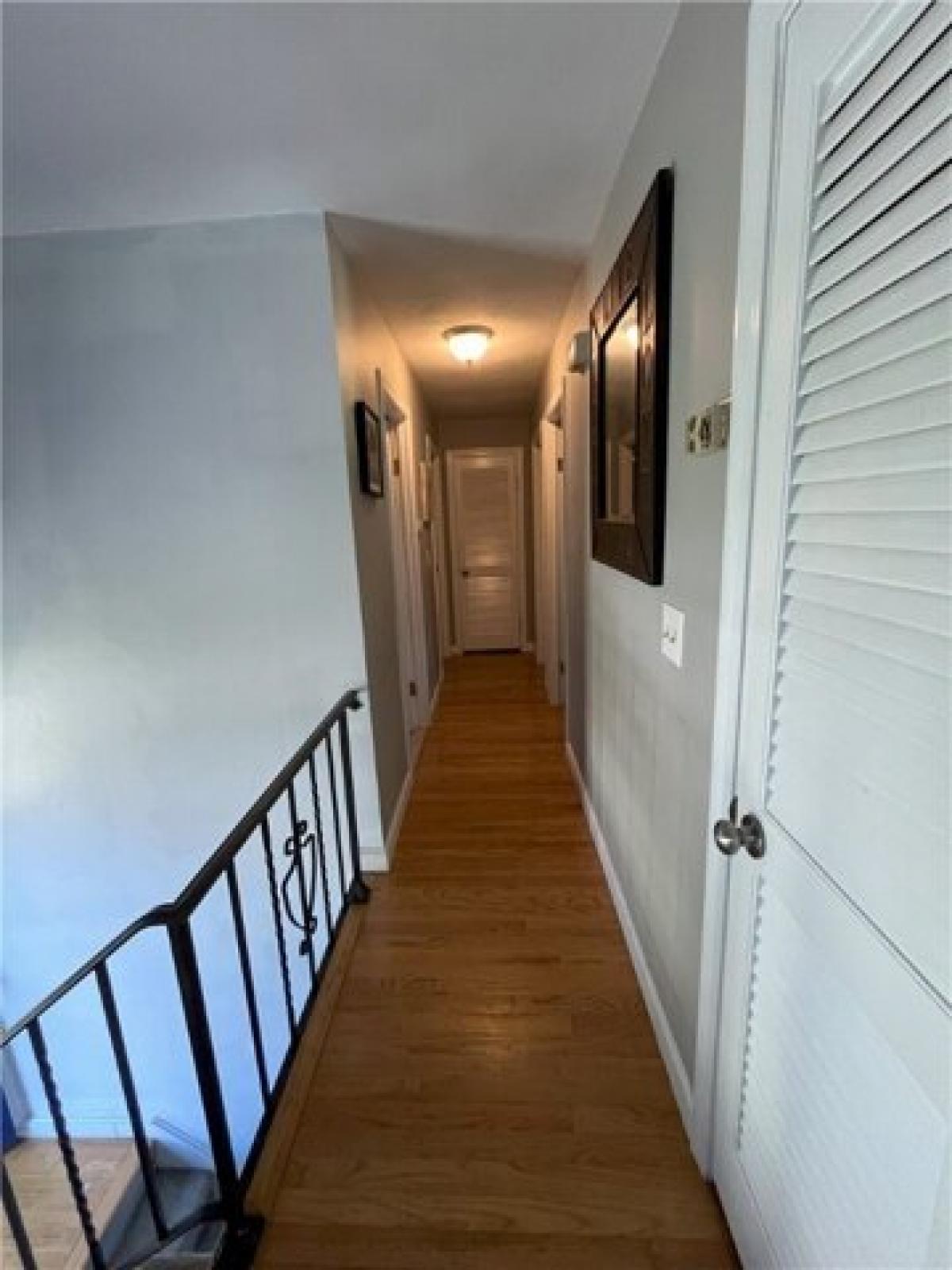 Picture of Home For Sale in Warwick, Rhode Island, United States