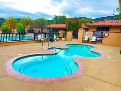 Home For Sale in Calabasas, California