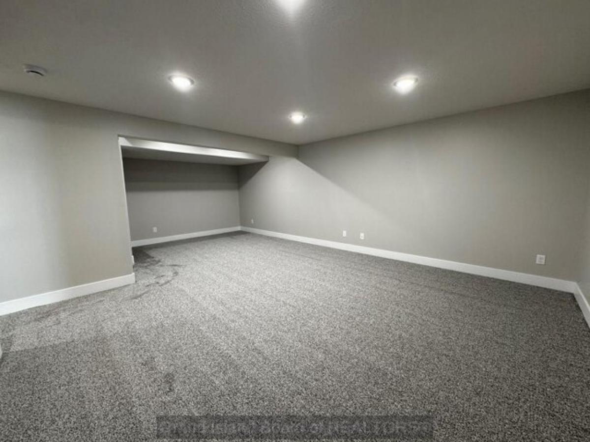 Picture of Home For Sale in Grand Island, Nebraska, United States