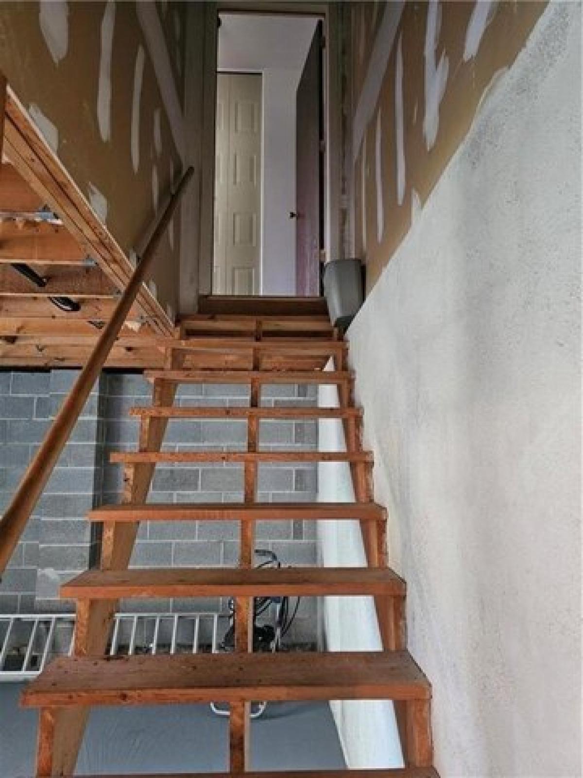 Picture of Home For Sale in Catasauqua, Pennsylvania, United States