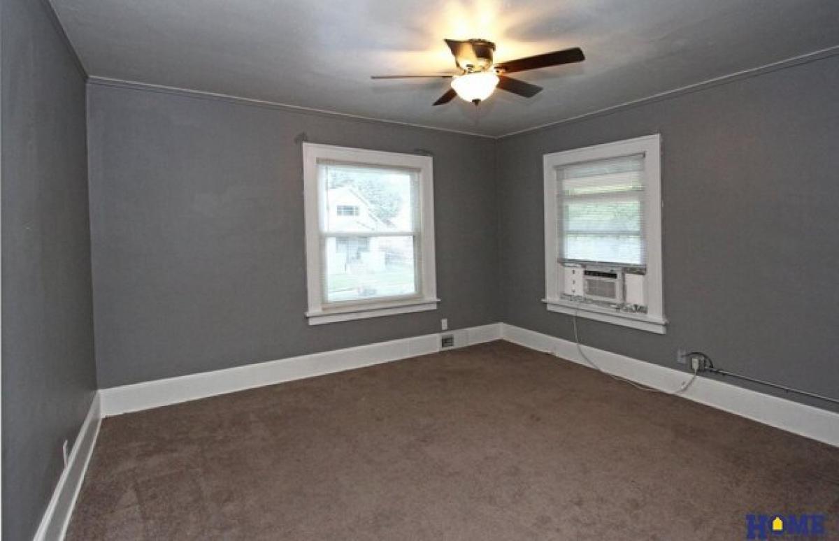 Picture of Home For Sale in Lincoln, Nebraska, United States