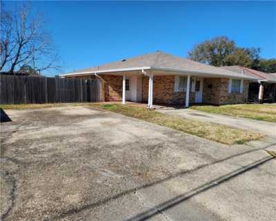 Home For Sale in Metairie, Louisiana