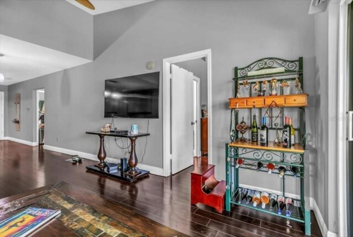 Picture of Home For Sale in Dunedin, Florida, United States