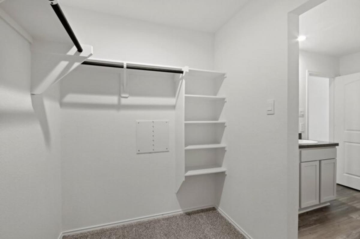 Picture of Home For Sale in New Caney, Texas, United States