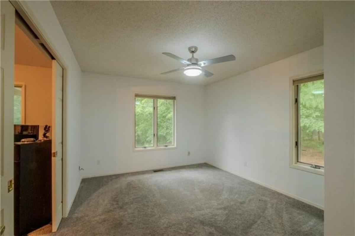 Picture of Home For Sale in Bella Vista, Arkansas, United States