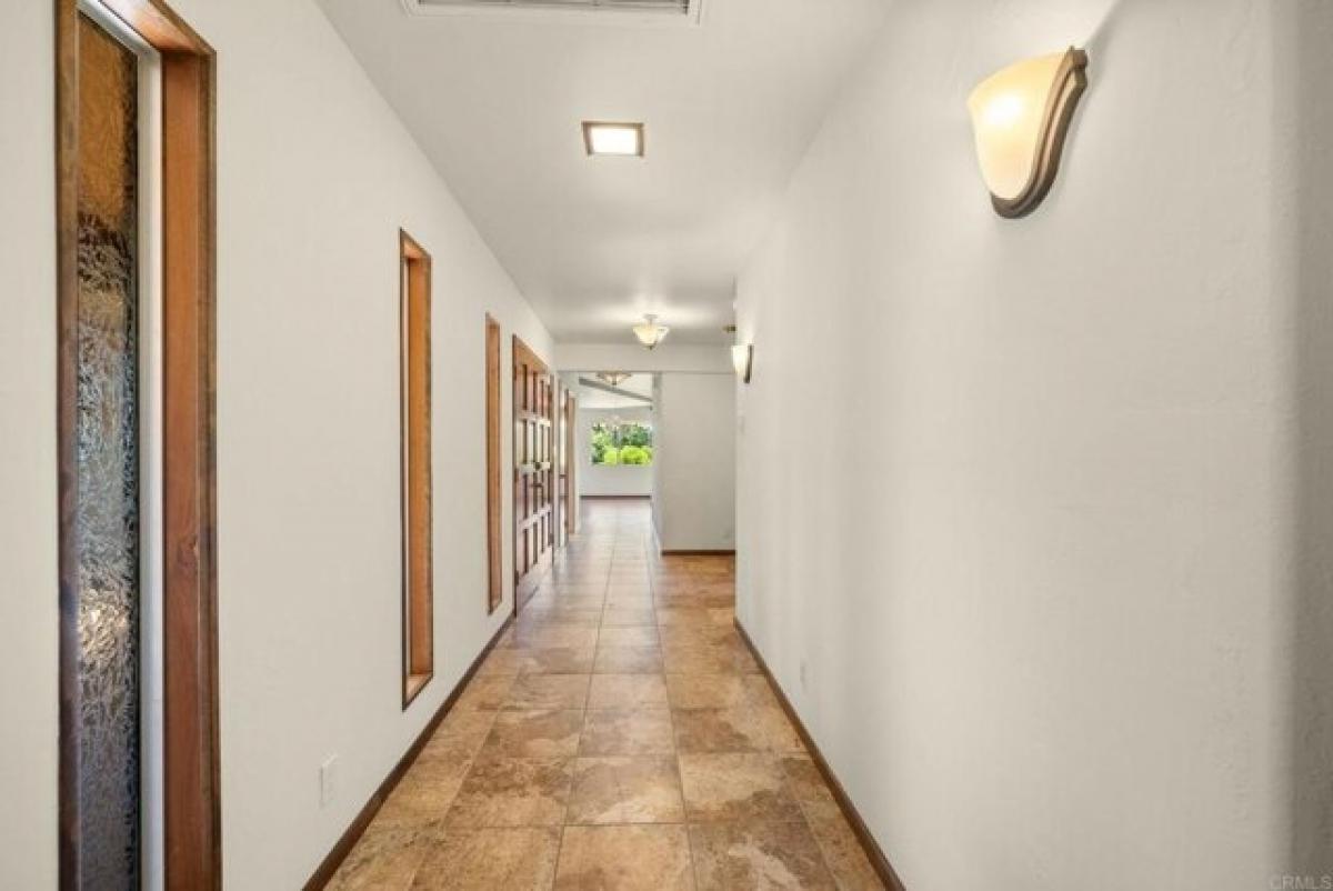 Picture of Home For Sale in Fallbrook, California, United States