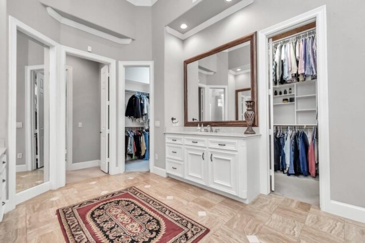 Picture of Home For Sale in The Woodlands, Texas, United States