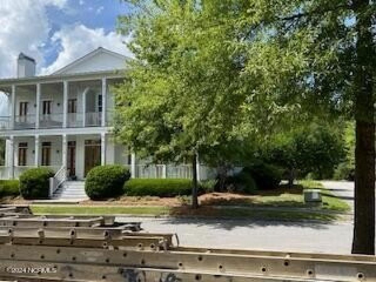 Picture of Home For Sale in New Bern, North Carolina, United States