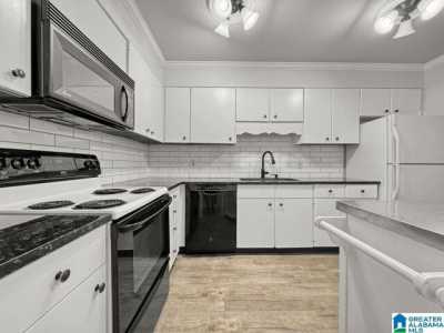 Home For Sale in Vestavia Hills, Alabama