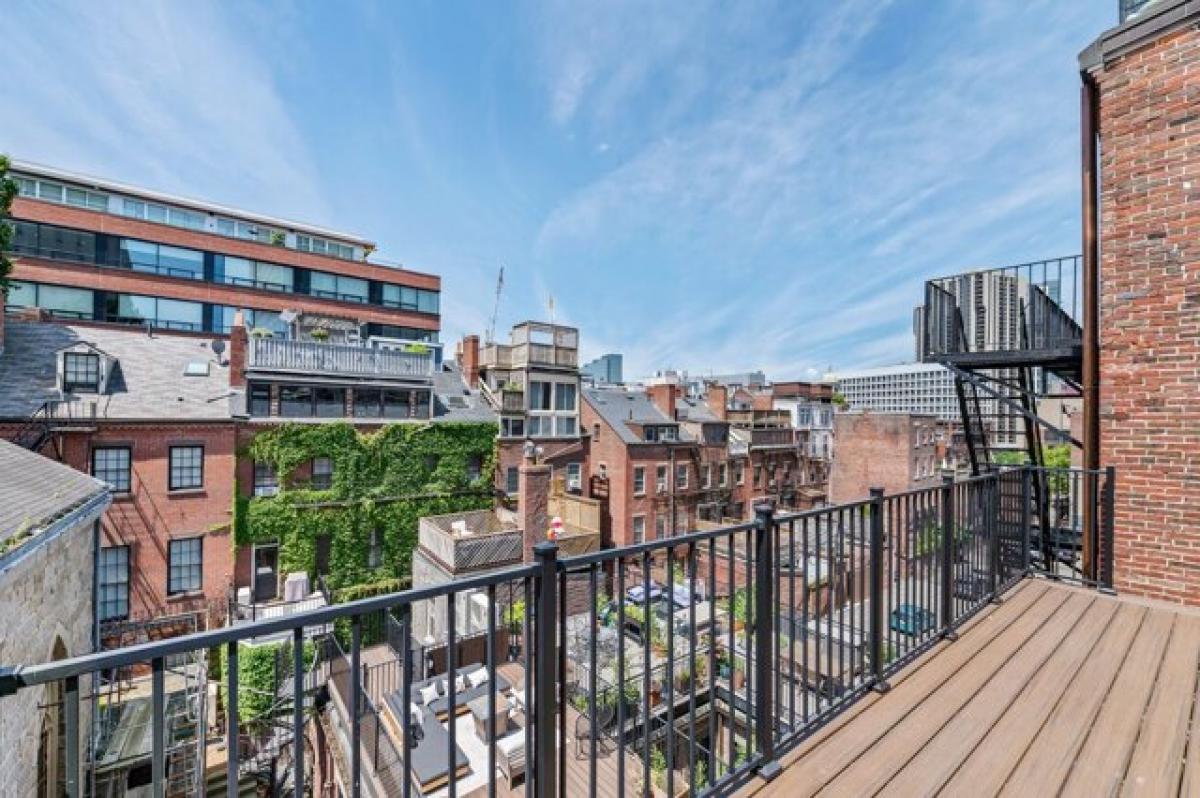 Picture of Home For Sale in Boston, Massachusetts, United States