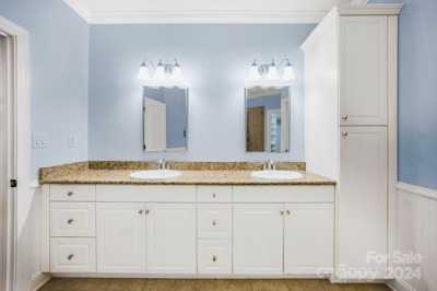 Home For Sale in Mooresville, North Carolina