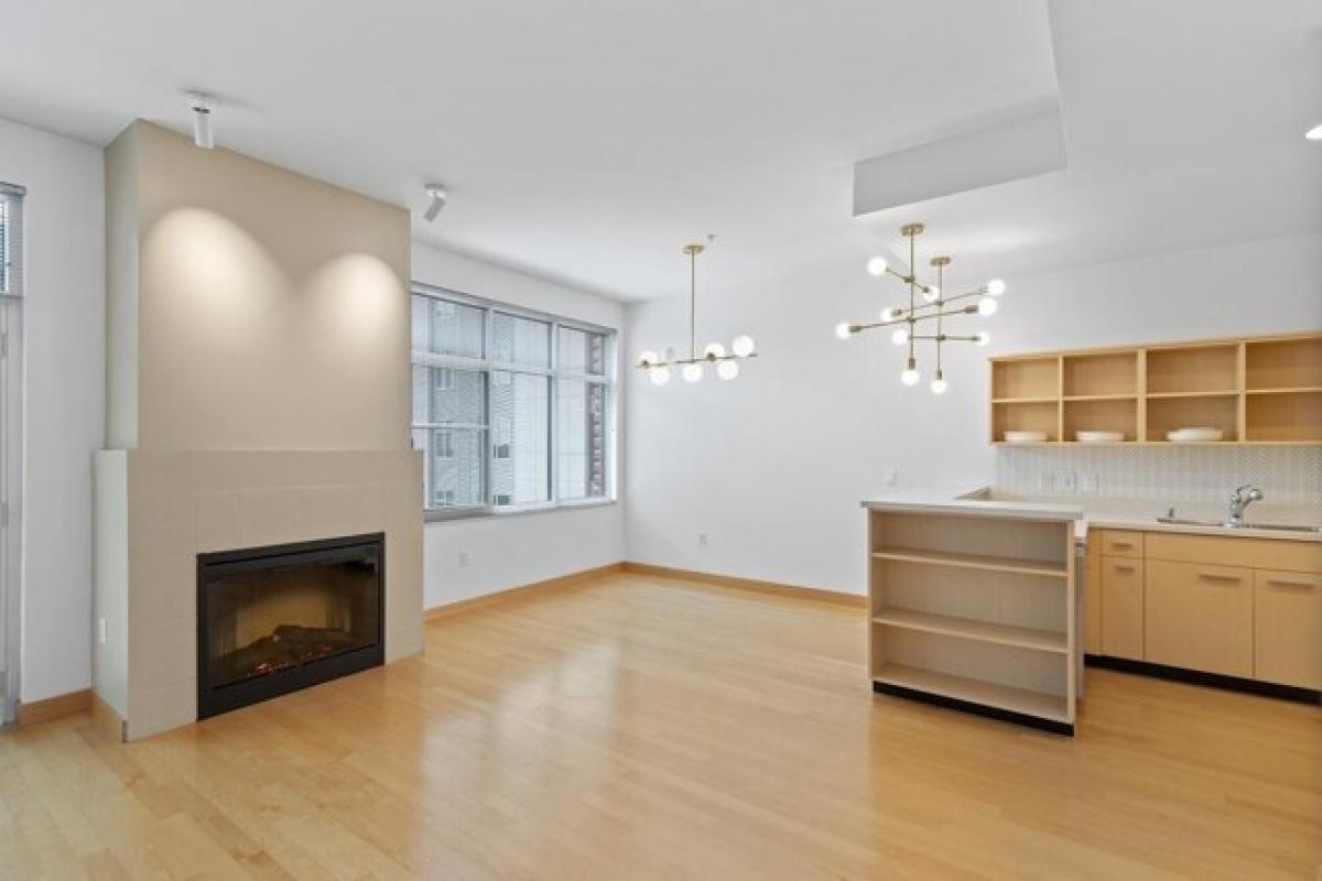 Picture of Home For Sale in Madison, Wisconsin, United States