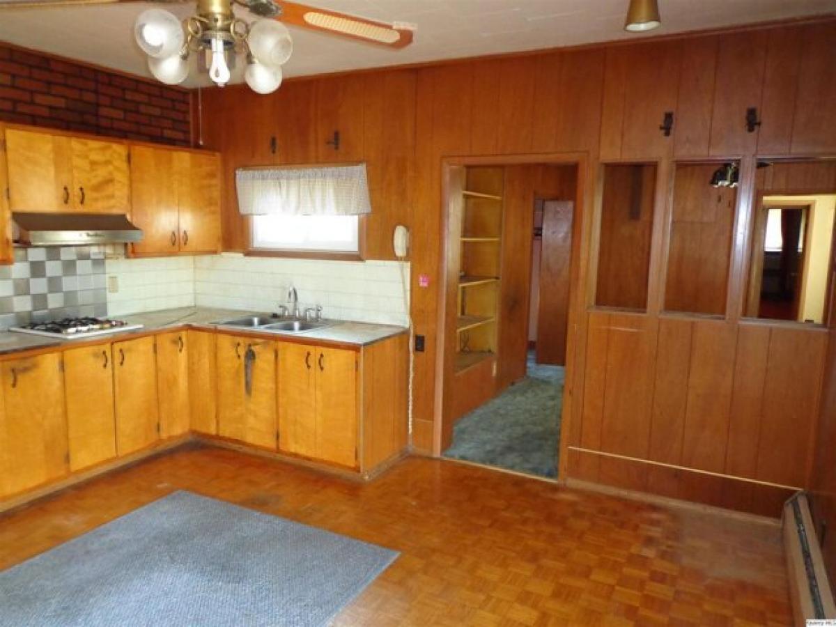 Picture of Home For Sale in Quincy, Illinois, United States