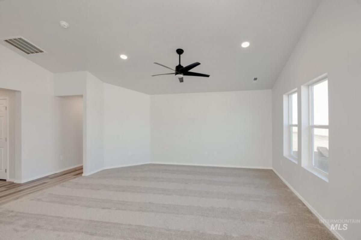 Picture of Home For Sale in Nampa, Idaho, United States