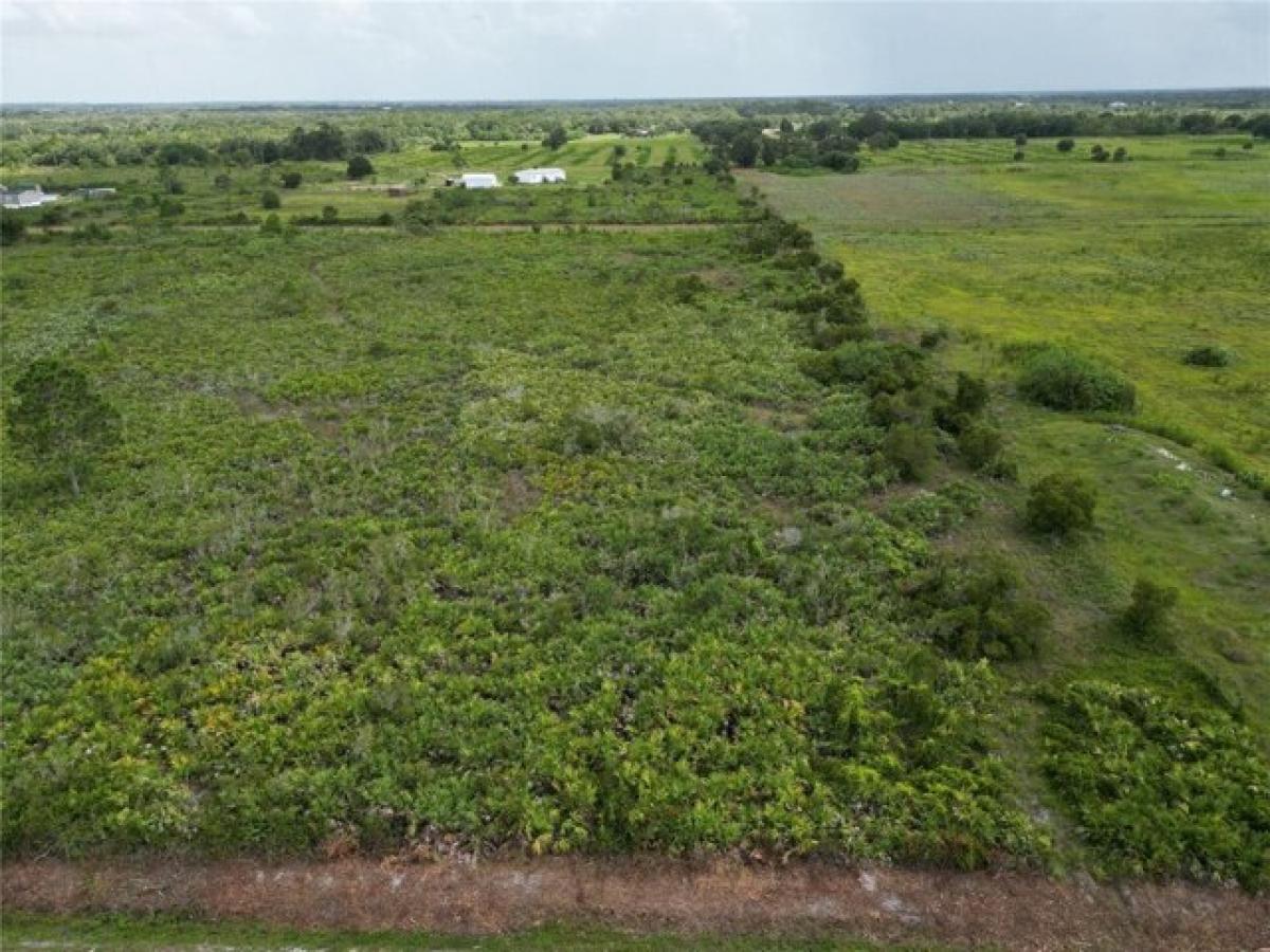 Picture of Residential Land For Sale in Okeechobee, Florida, United States