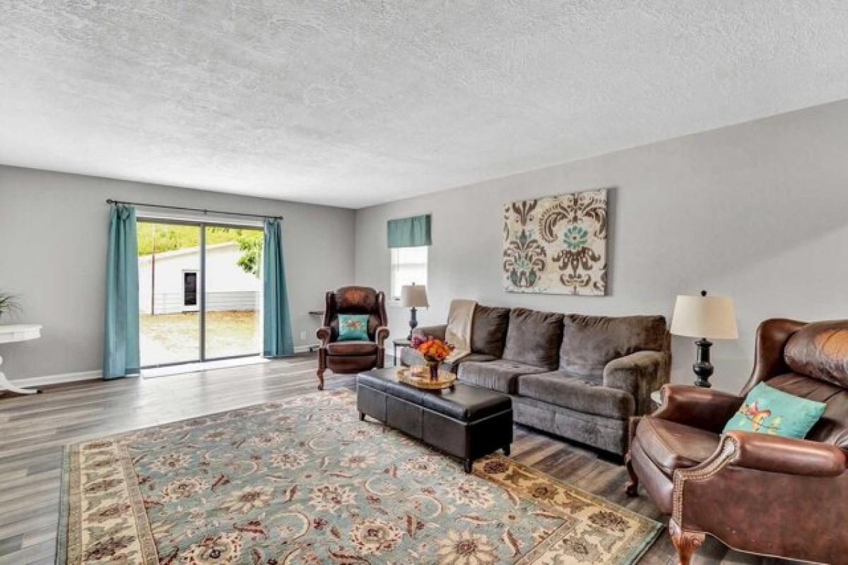 Picture of Home For Sale in Longview, Texas, United States