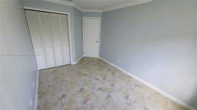 Apartment For Rent in Miami, Florida