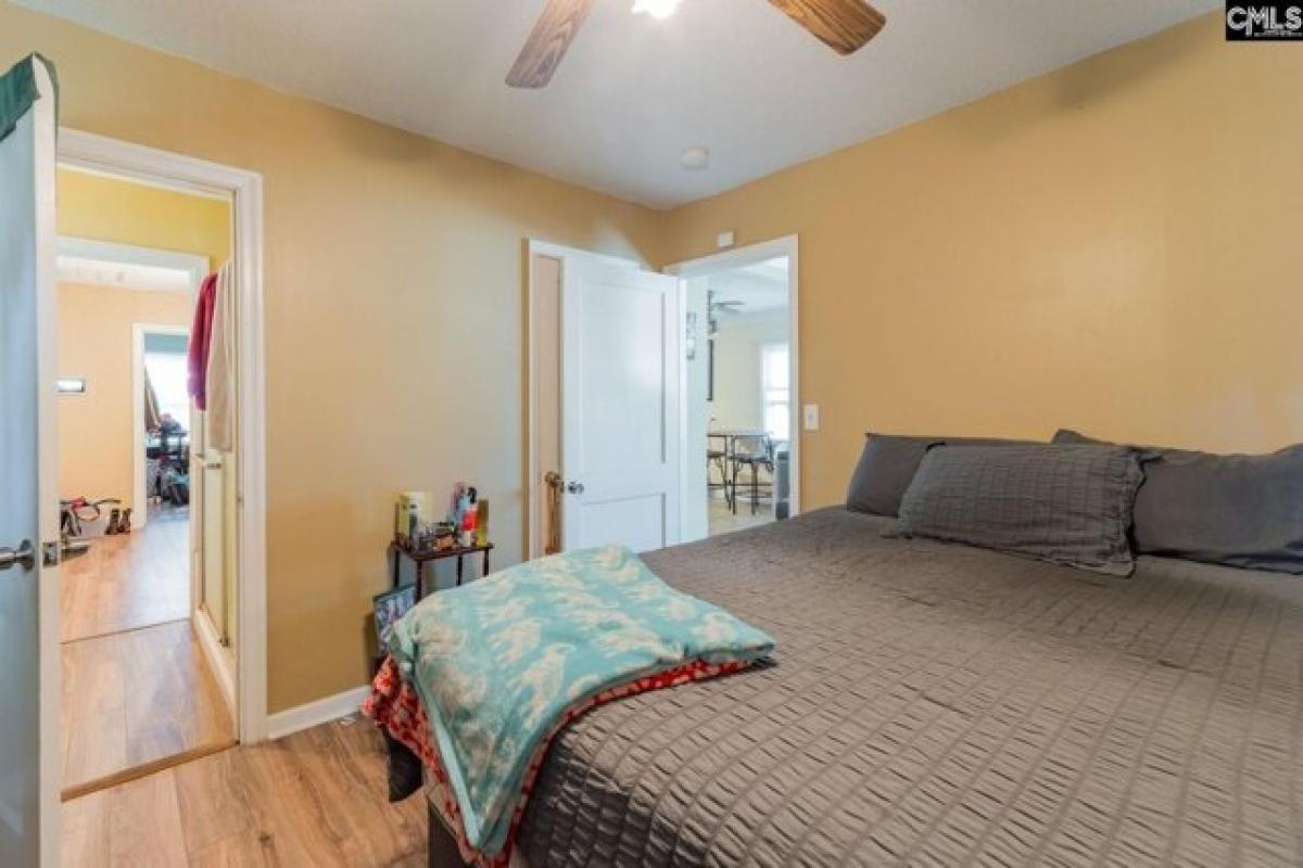 Picture of Home For Sale in West Columbia, South Carolina, United States