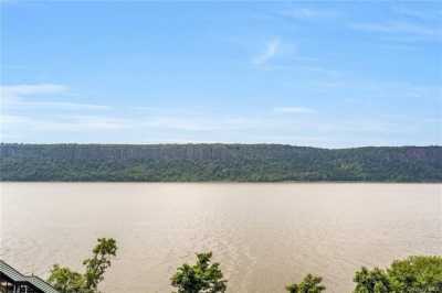 Home For Sale in Yonkers, New York