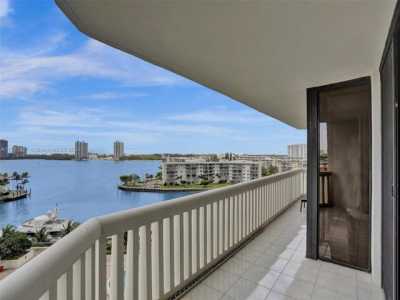 Home For Sale in Aventura, Florida