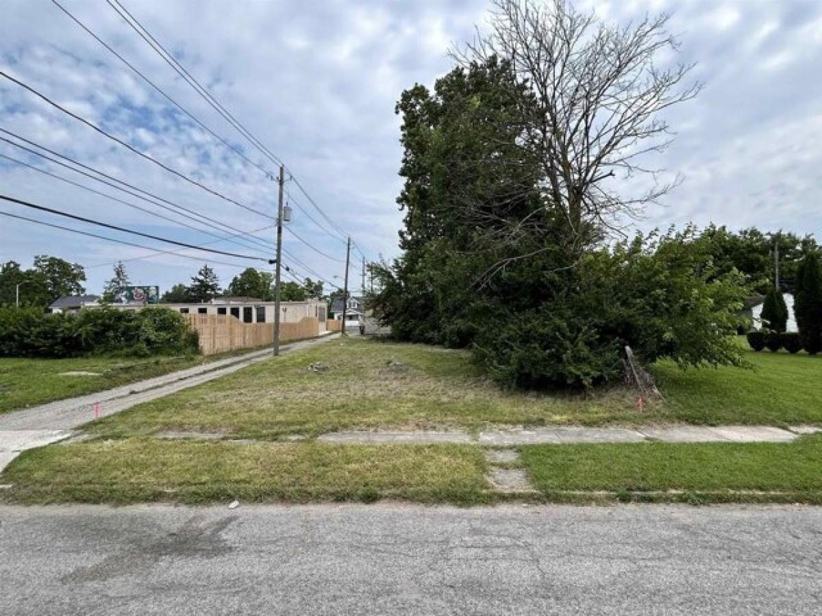Picture of Residential Land For Sale in Fort Wayne, Indiana, United States