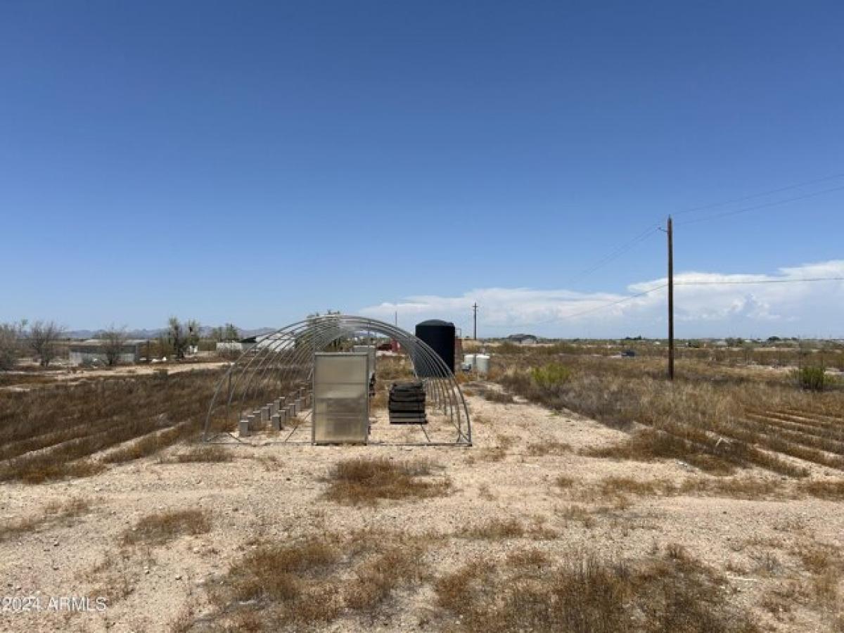 Picture of Home For Sale in Tonopah, Arizona, United States