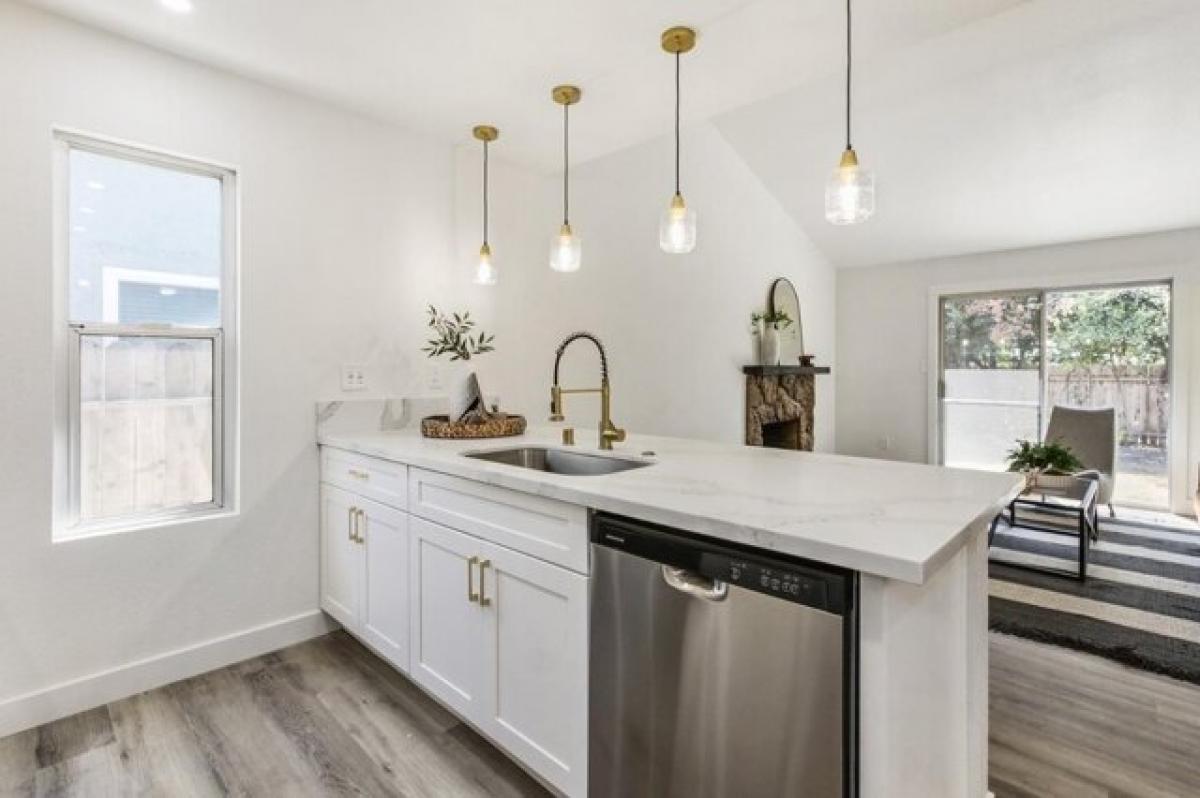 Picture of Home For Sale in Roseville, California, United States