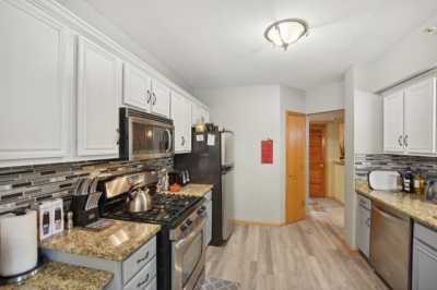 Home For Sale in Tinley Park, Illinois