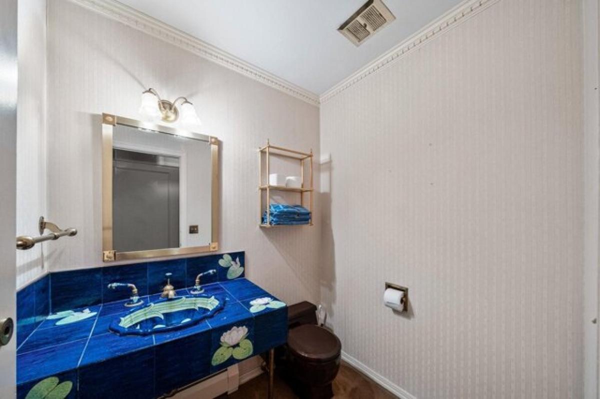 Picture of Home For Sale in South Bend, Indiana, United States