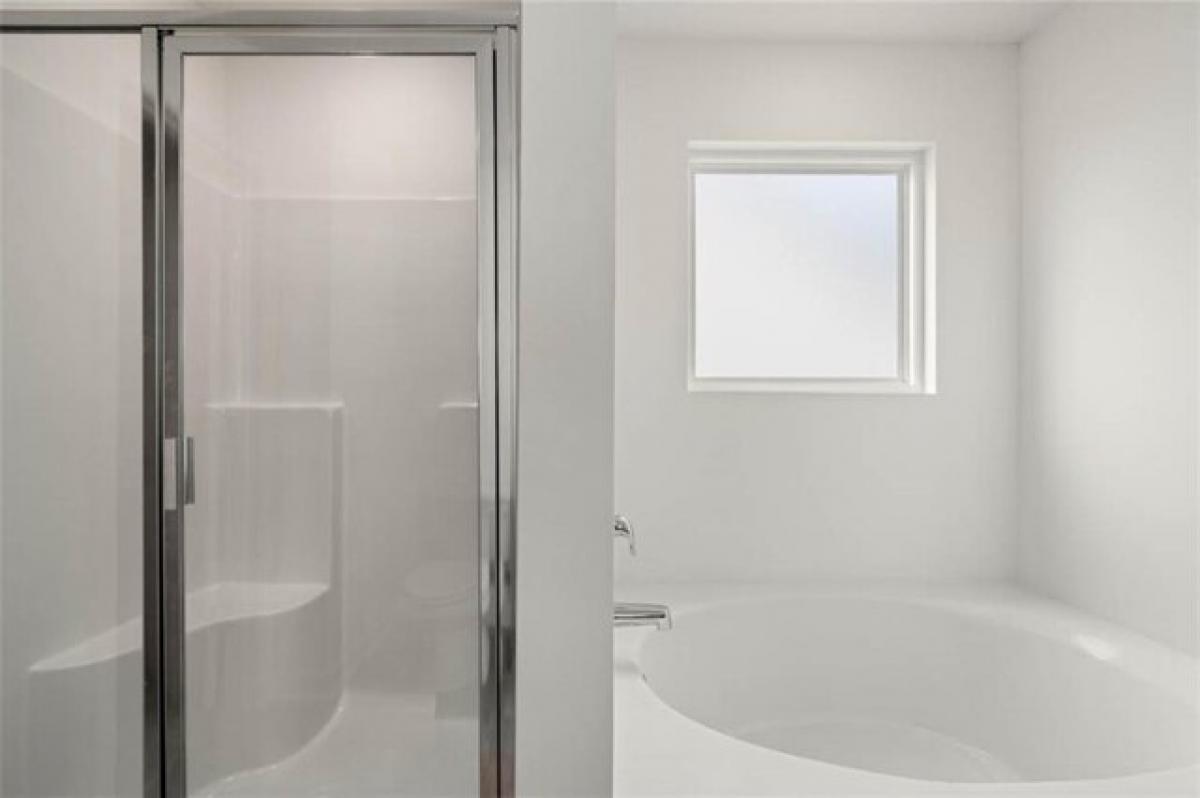 Picture of Home For Sale in Newnan, Georgia, United States