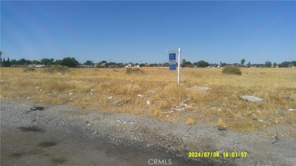 Picture of Residential Land For Sale in Palmdale, California, United States