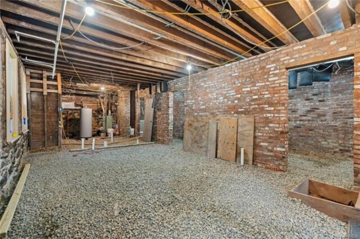 Picture of Home For Sale in Newburgh, New York, United States