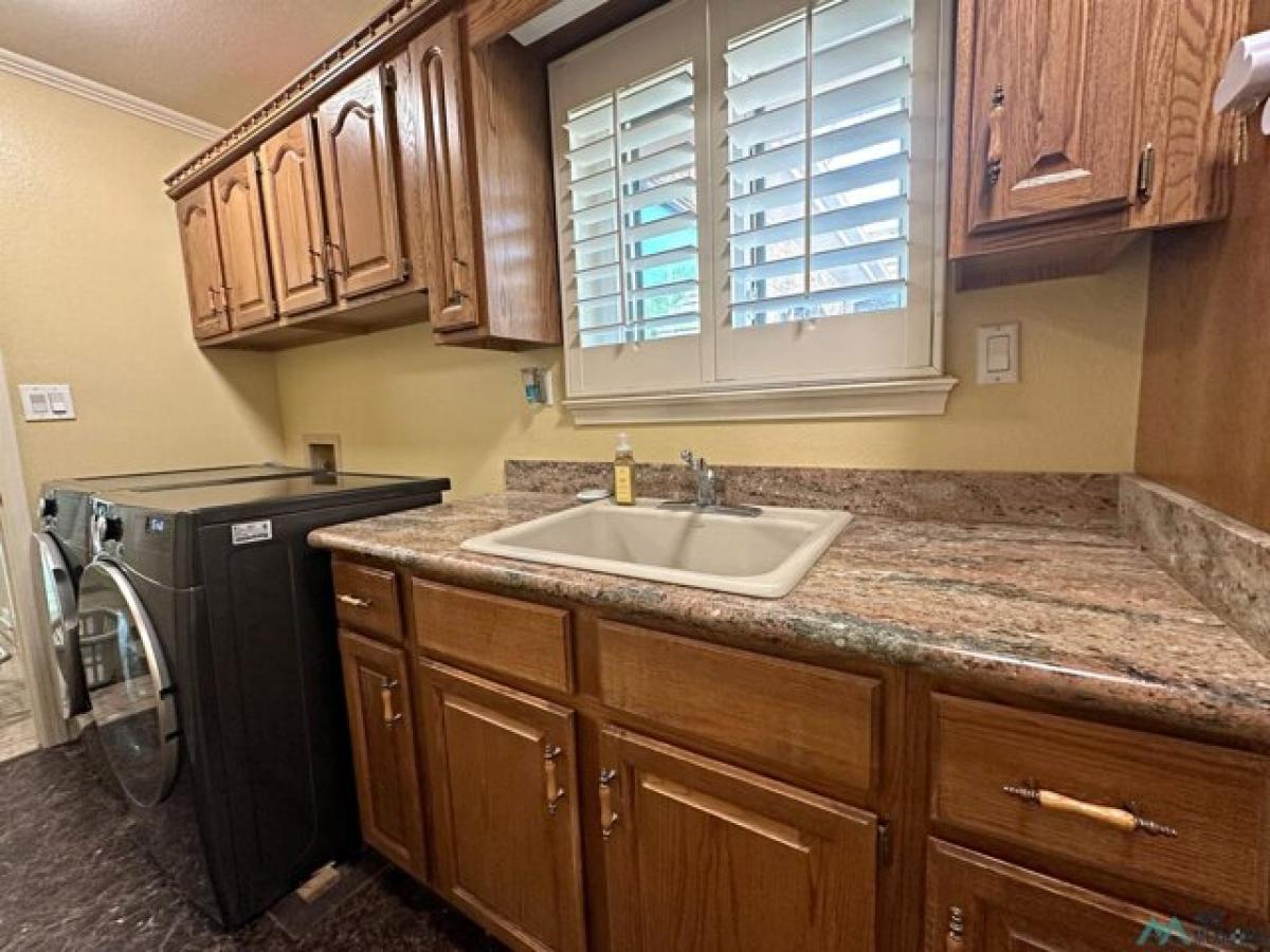 Picture of Home For Sale in Roswell, New Mexico, United States