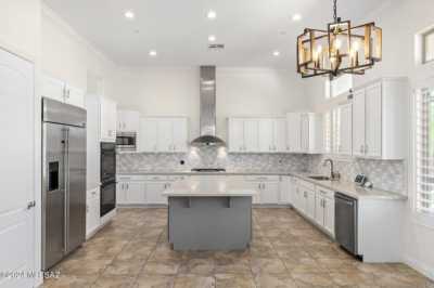 Home For Sale in Oro Valley, Arizona