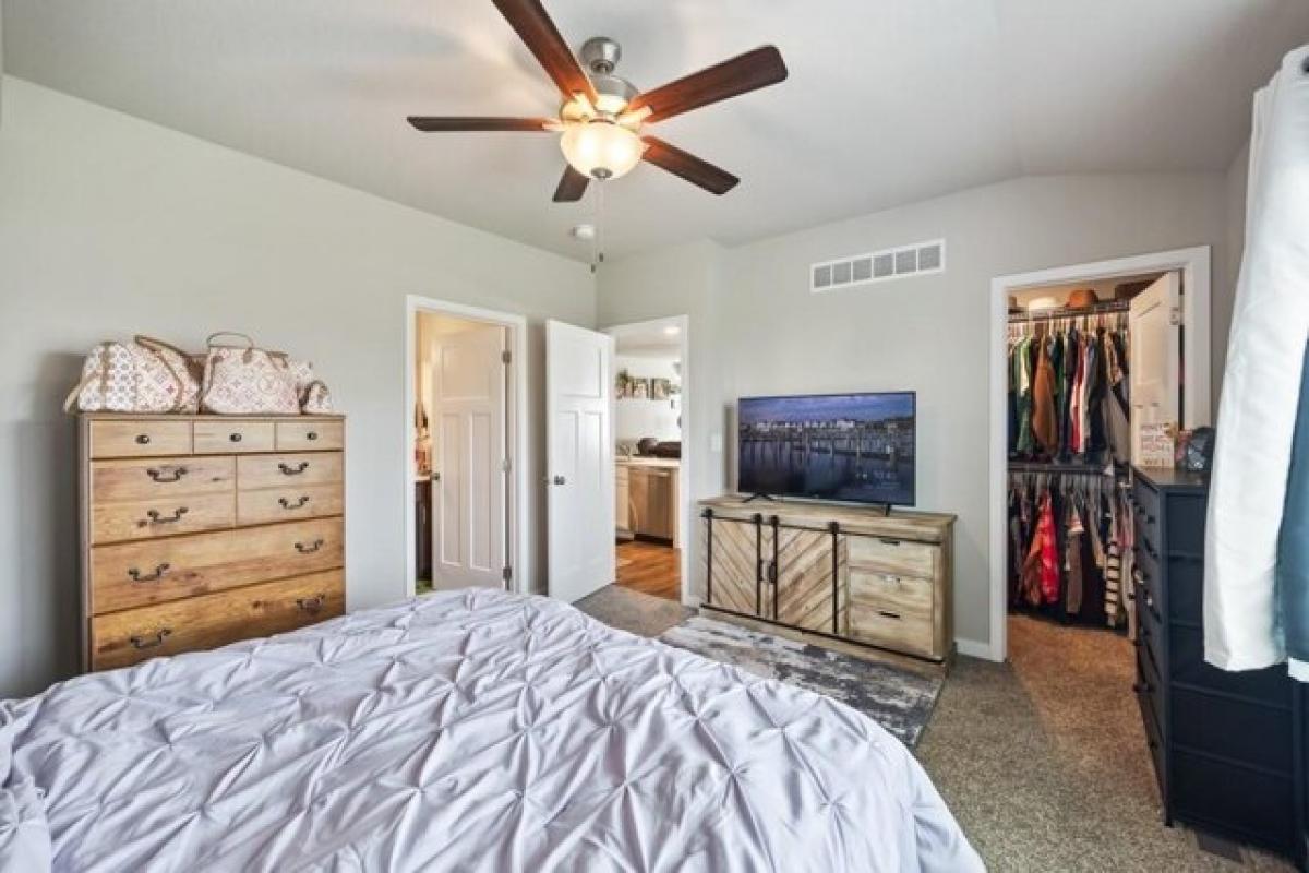 Picture of Home For Sale in Waukee, Iowa, United States