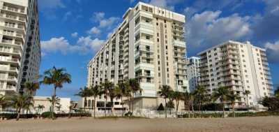 Home For Rent in Pompano Beach, Florida