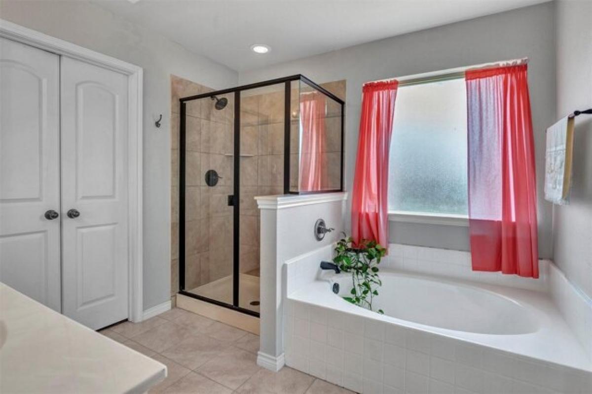 Picture of Home For Sale in Forney, Texas, United States