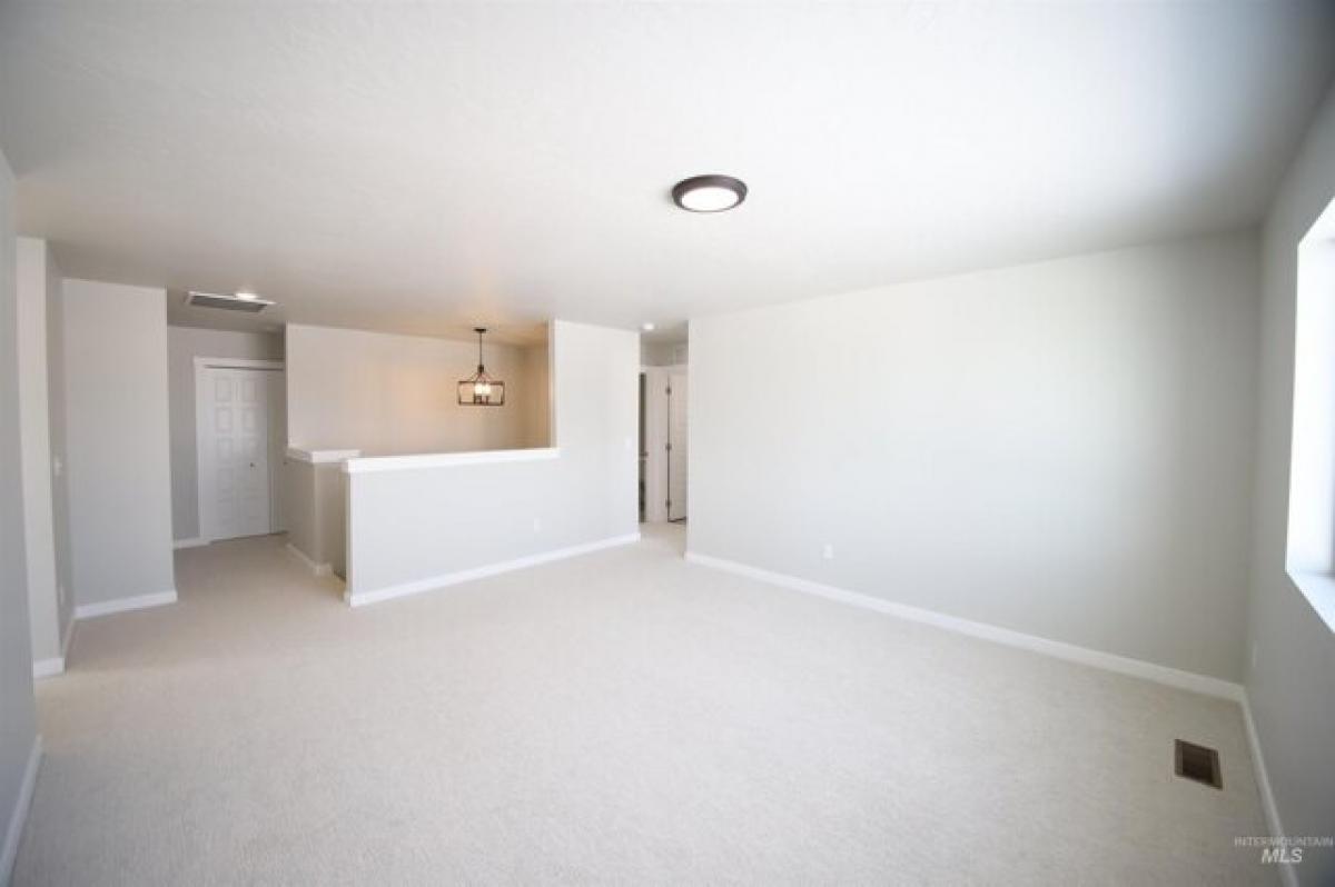 Picture of Home For Sale in Kuna, Idaho, United States