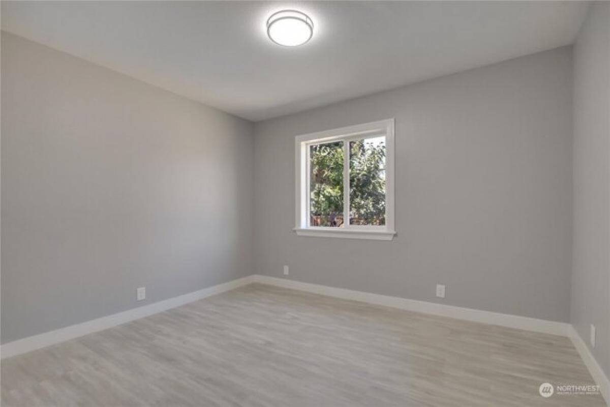 Picture of Home For Sale in Tacoma, Washington, United States