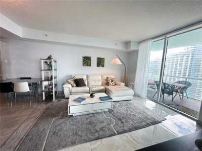 Apartment For Rent in Miami, Florida