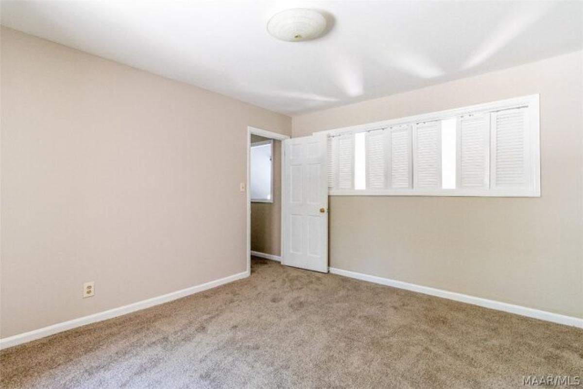 Picture of Home For Sale in Montgomery, Alabama, United States